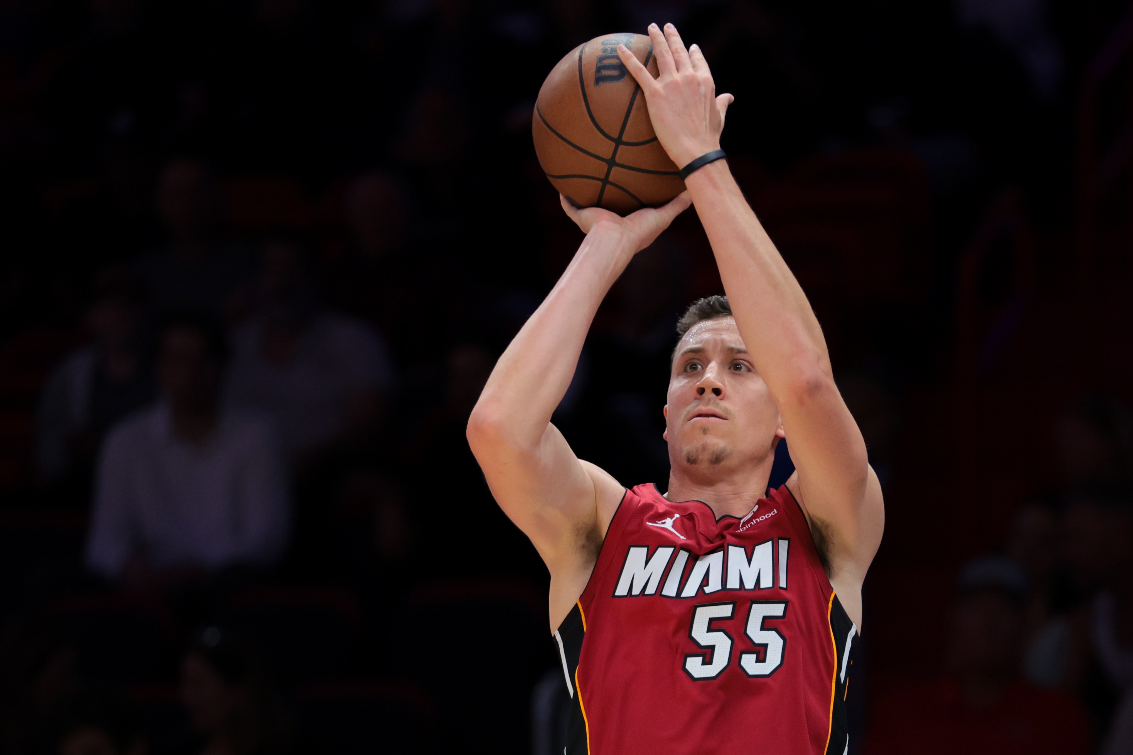 穩(wěn)定火力點！鄧羅三分13中6貢獻24分5板6助 次節(jié)獨得14分